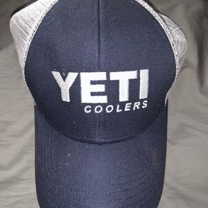 Yeti hat